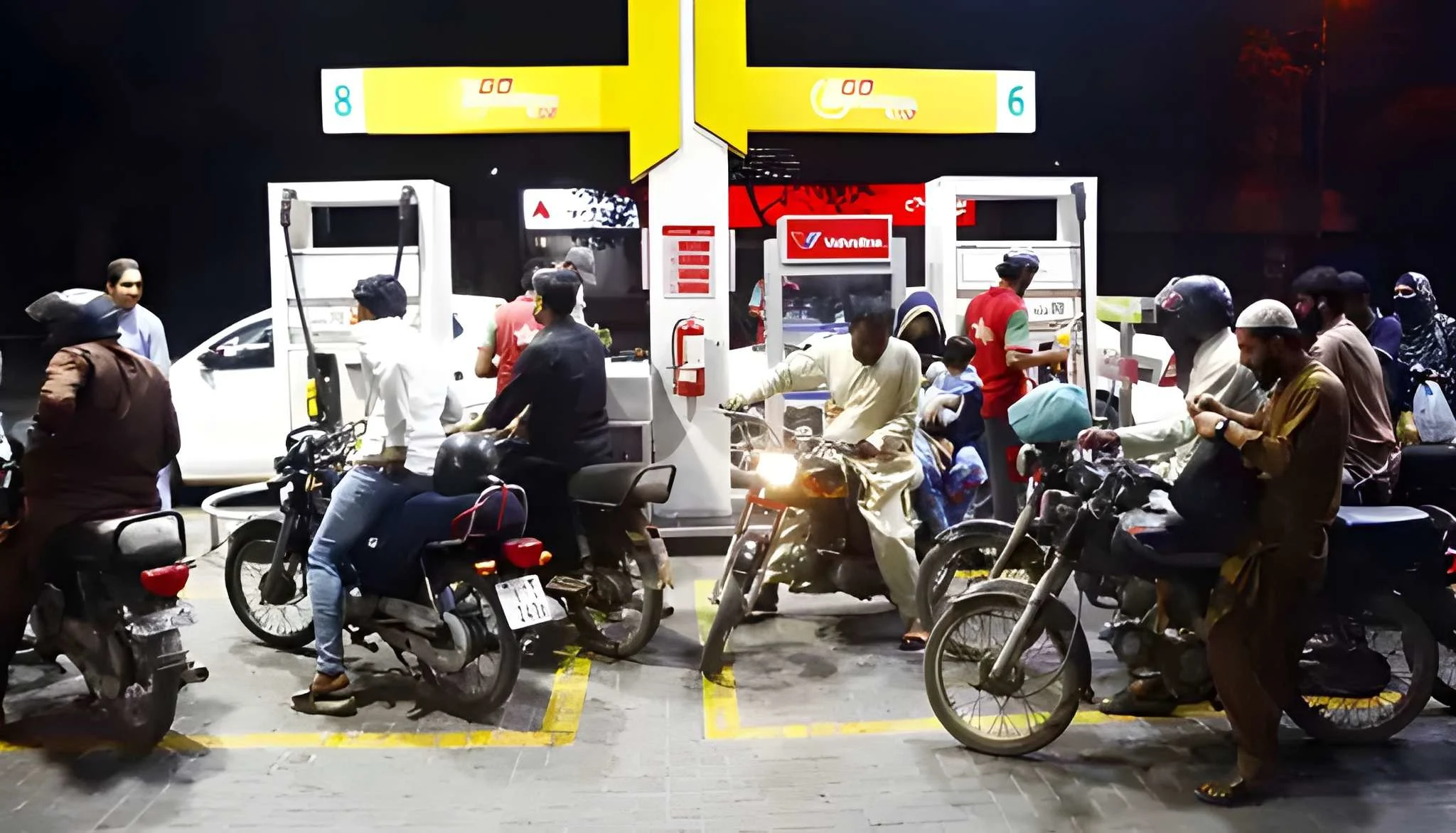 حکومت-کا-پیٹرولیم-مصنوعات-مہنگی-کرنے-کا-اعلان