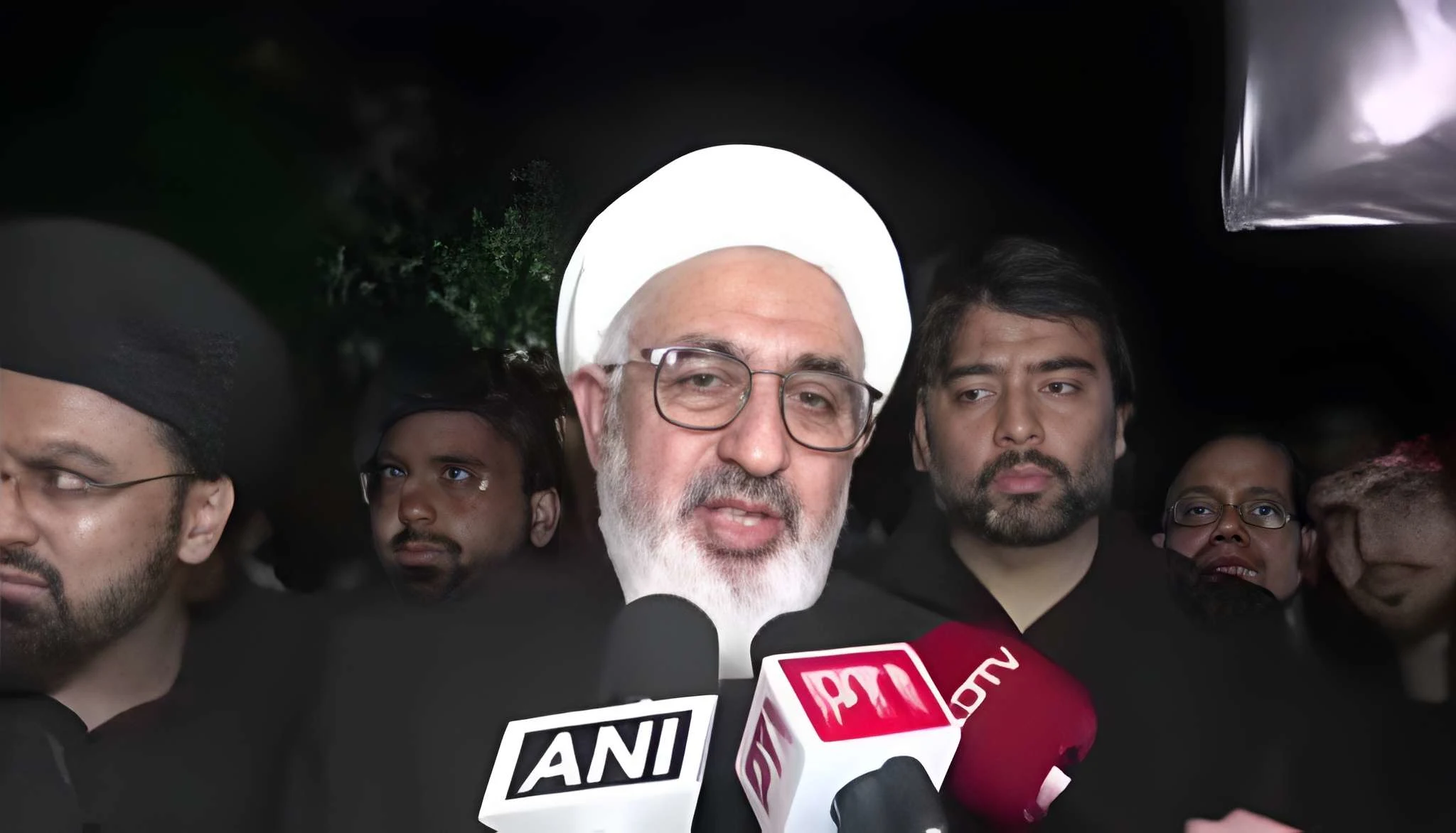 سپریم-لیڈر-کا-مؤقف،-قوم-سے-پہلے-اپنی-حفاظت-قبول-نہیں-علی-خامنہ-ای