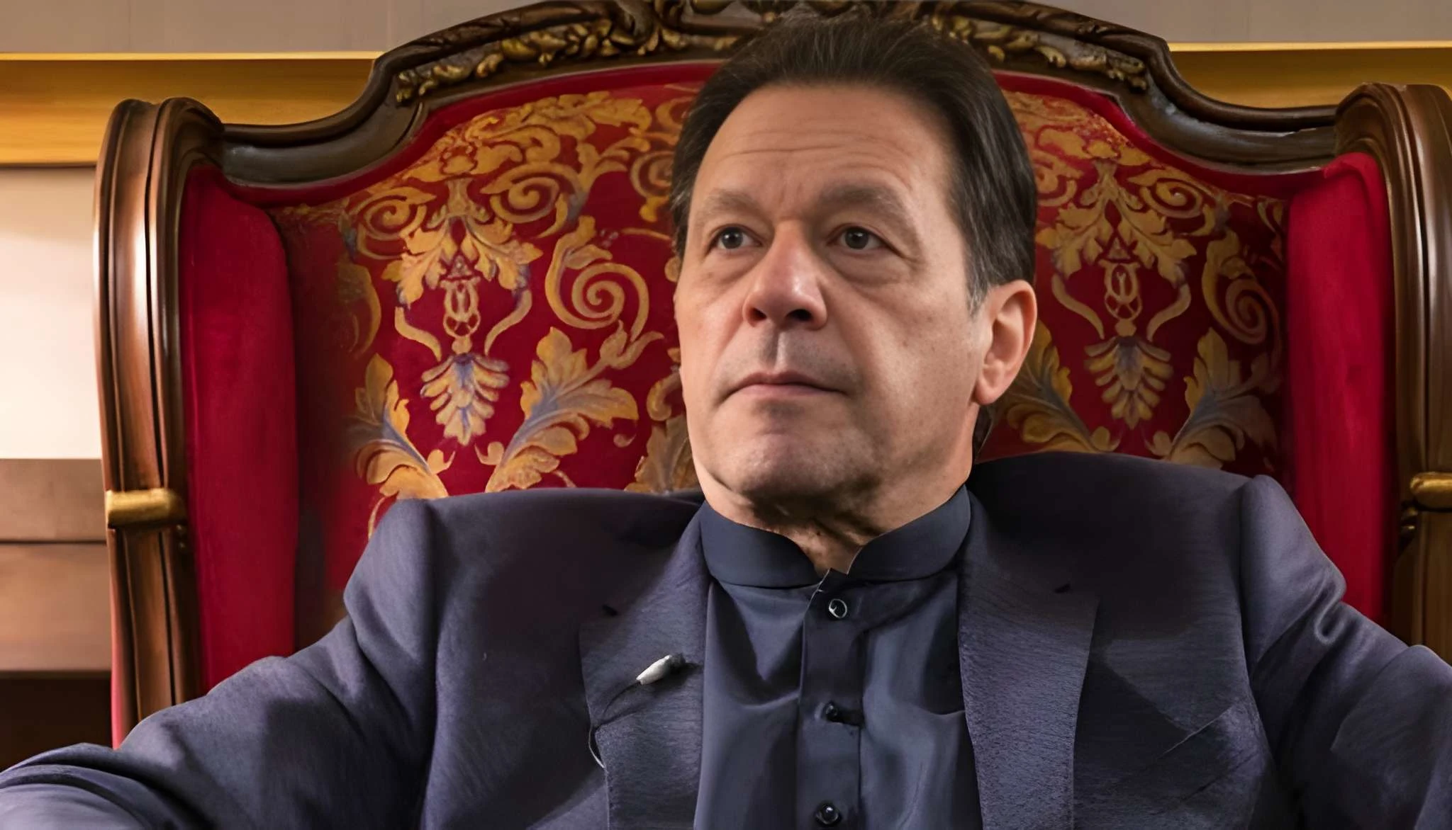 عمران-خان-کا-آنکھوں-کا-معائنہ،-شفا-اسپتال-کے-2-ماہرین-بھی-شریک