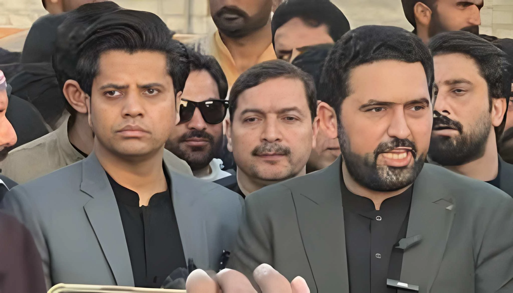 عمران-خان-کی-رہائی-فورس-کے-قیام-کے-لیے-پارٹی-کی-منظوری-ضروری-نہیں-شفیع-جان