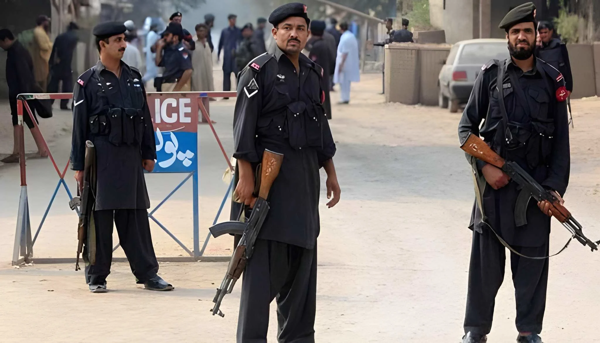 مردان-بھائی-کے-قتل-کا-بدلہ،-پولیس-اہلکار-نے-گرفتار-ملزم-کو-قتل-کردیا