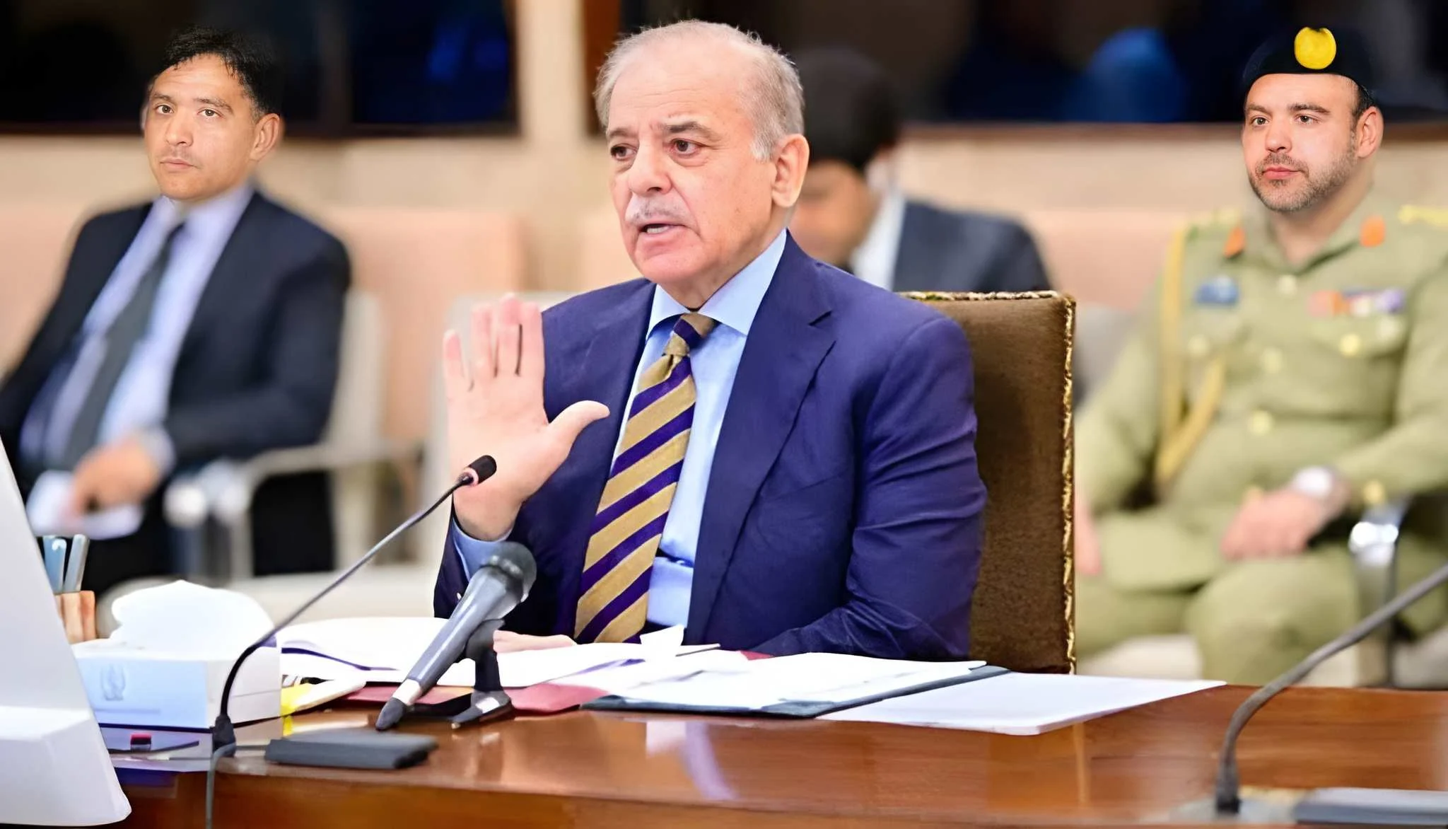 وزیراعظم-بڑھتی-آبادی-پاکستان-کیلئے-بڑا-مسئلہ-بن-چکی-ہے