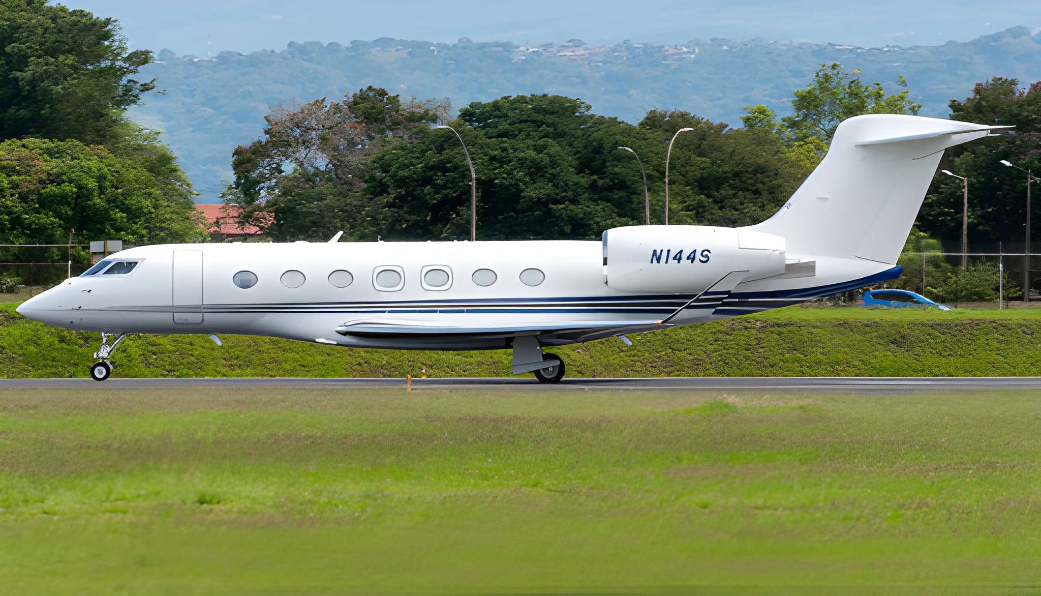 وزیراعلیٰ-پنجاب-کے-لیے-نیا-طیارہ،-لاگت-تقریباً-10-ارب-روپے