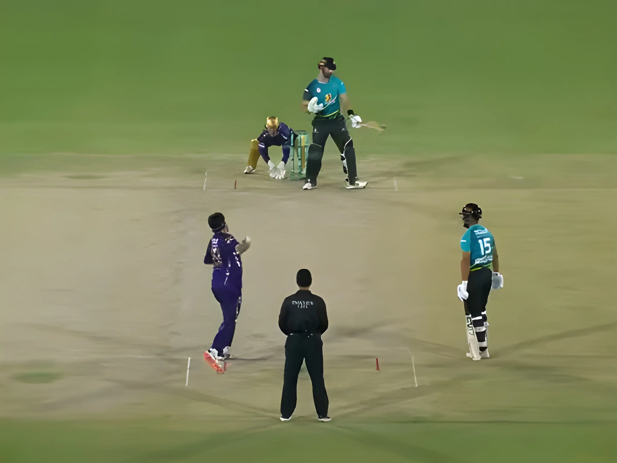 پی-ایس-ایل-میں-تنازع،-ڈیرل-مچل-نے-عثمان-طارق-کے-خلاف-کھیلنے-سے-انکار-کردیا