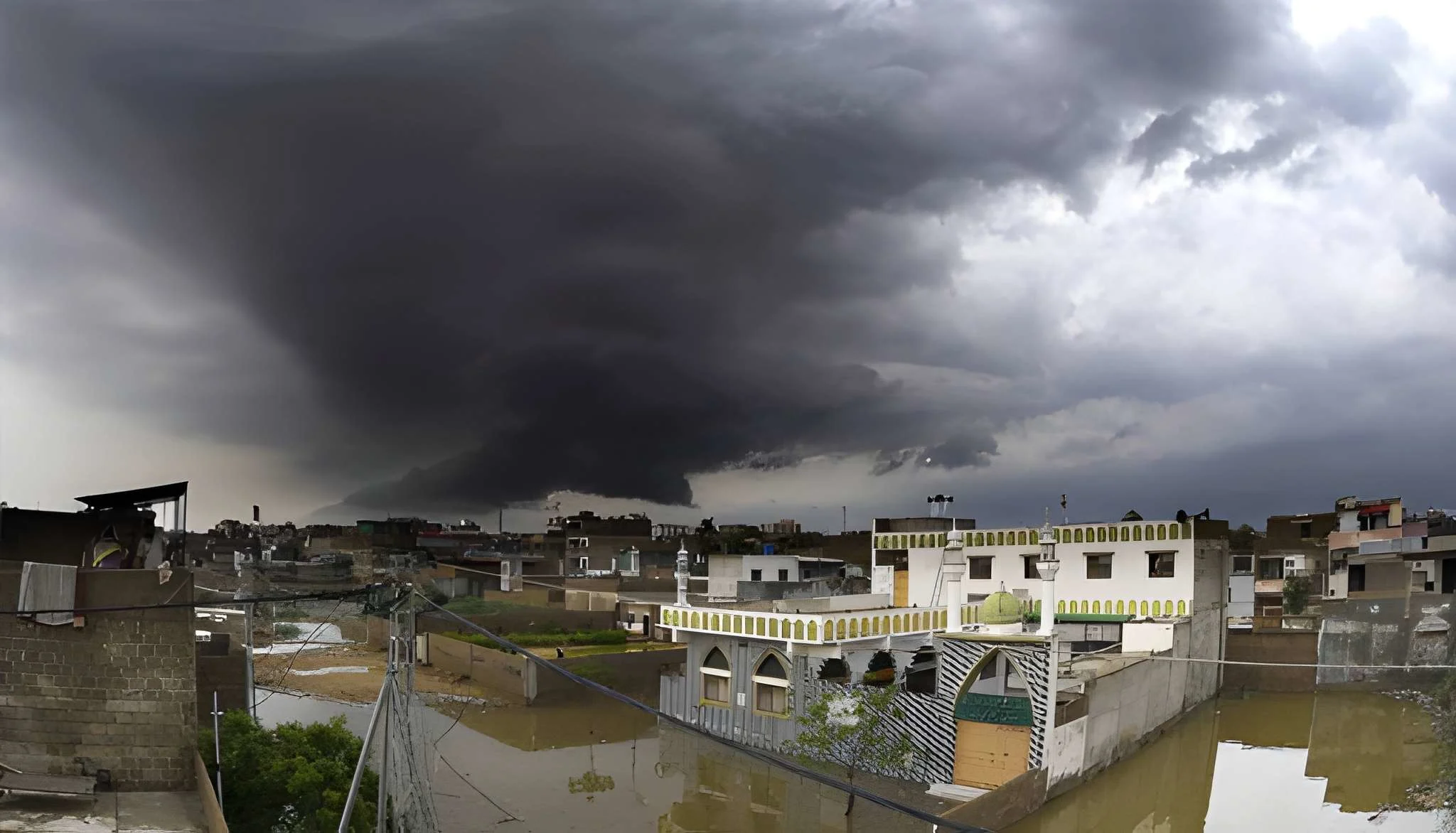 کراچی-میں-ہفتے-اور-اتوار-کو-گرج-چمک-کے-ساتھ-بارش-اور-ژالہ-باری-کا-امکان