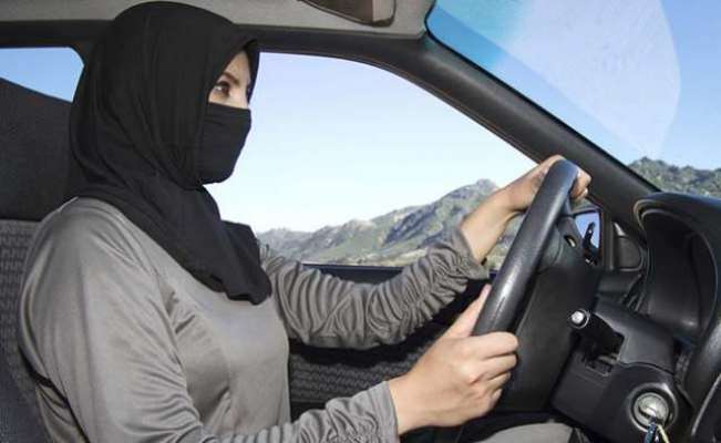 سعودی-خواتین-کو-ڈرائیونگ-کی-اجازت-ملنے-پر-مرد-بھی-بہت-خوش-نظر-آتے-ہیں