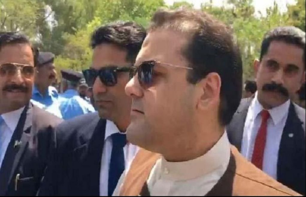 سابق-وزیراعظم-نواز-شریف-نے-صاحبزادے-حسین-نواز-کو-خط-لکھ-دیا-مگر-کیوں؟-بڑی-وجہ-سامنے-آگئی
