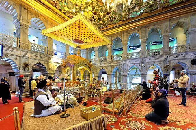 سکھوں-کے-مذہبی-پیشوا-بابا-گرونانک-کی-سالگرہ-پر-12-نومبر-کو-عام-تعطیل-کا-اعلان-کرنے-کا-مطالبہ