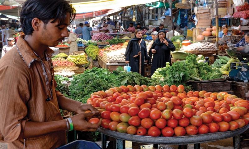 ٹماٹر-بدستور-مہنگے‘-گرانفروشوں-کیخلاف-بلاتفریق-کارروائی-جاری-ہے‘-ڈپٹی-کمشنر