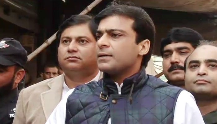 احتساب-عدالت-میں-پیشی-کے-دوران-حمزہ-کی-گپ-شپ-،-عدالت-برہم-‏