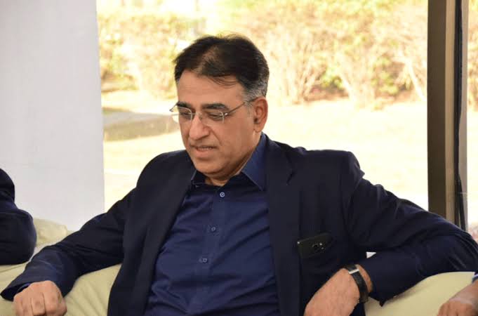 اسد-عمر-کو-اہم-ترین-عہدے-سے-ہٹا-دیا-گیا