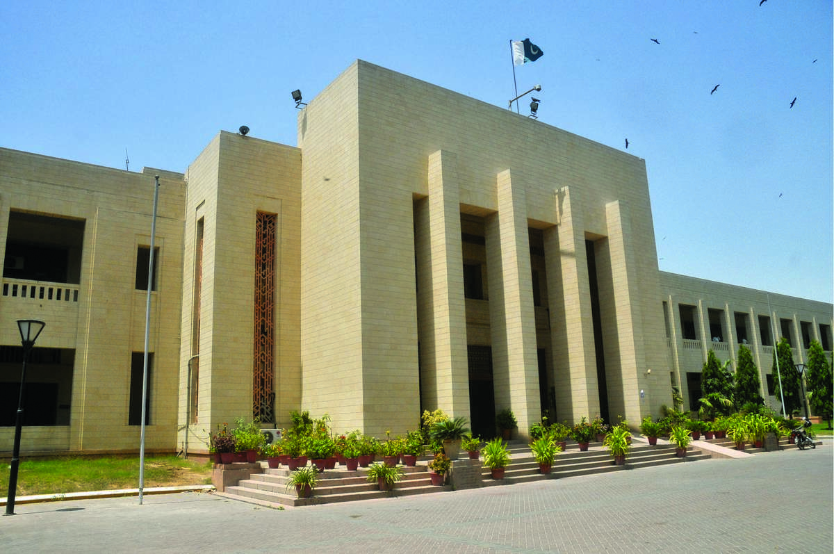 سندھ-اسمبلی-کا-اجلاس-شروع-ہوتے-ہی-ہنگامہ-آرائی-کی-نزر-ہو-گیا