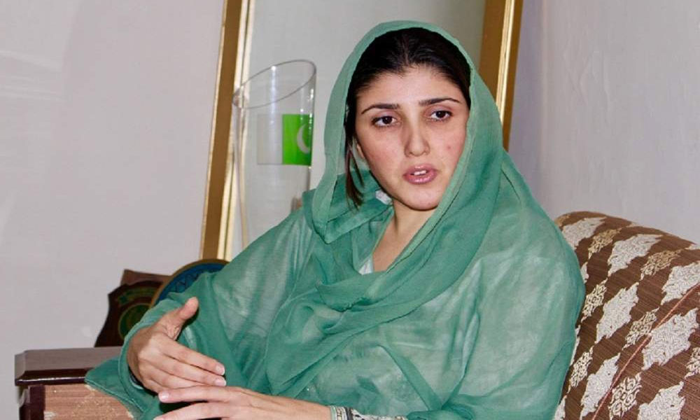 اگر-پرویز-مشرف-کو-کچھ-کہا-گیا-تو-میں-اپنی-ابابیل-فورس-بھیج-دوں-گی,-گلالئی