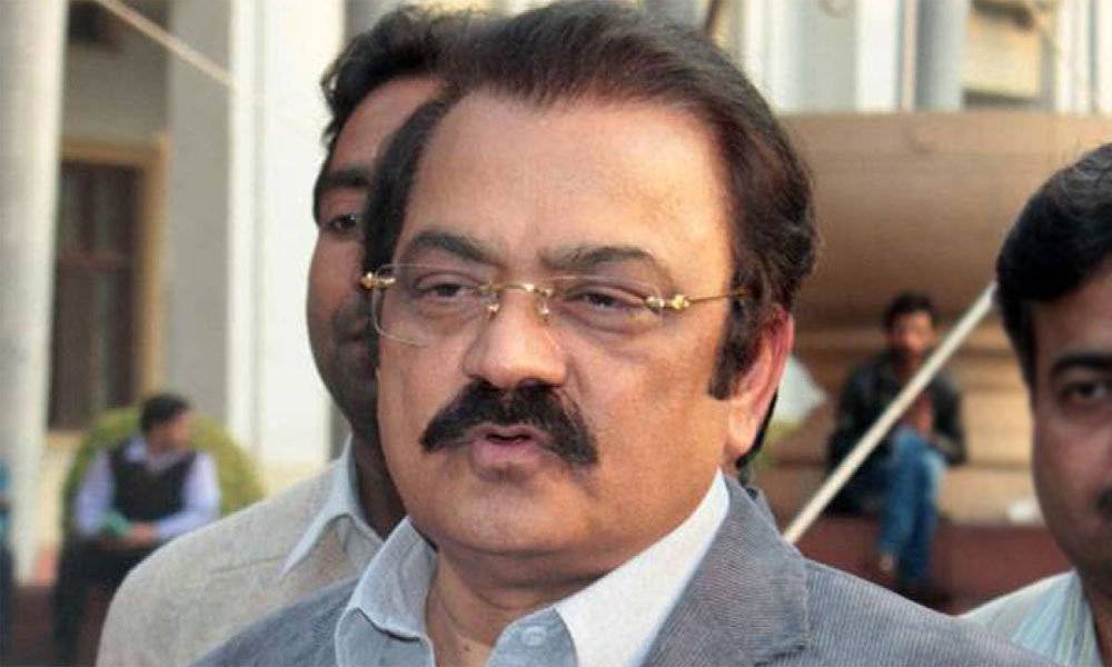 فردوس-باجی-توجہ-شہباز-شریف-کی-بجائے-عوام-پر-رکھیں،-رانا-ثناء-اللّٰہ