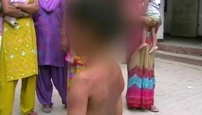 بچوں-کا-جھگڑا،-باپ-نے-محلے-کے-تین-بچوں-کو-تشدد-کا-نشانہ-بناکر-منہ-کالا-کردیا