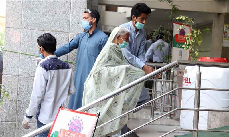 کراچی:-ہر-گھنٹے-میں-کورونا-کے73کیسز-رپورٹ