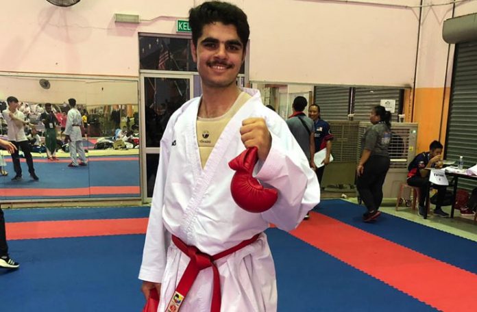 pakistani-karate-master-bags-bronze