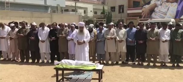 toddler-killed-by-cops-stray-bullet-buried-amid-sobs-in-karachi