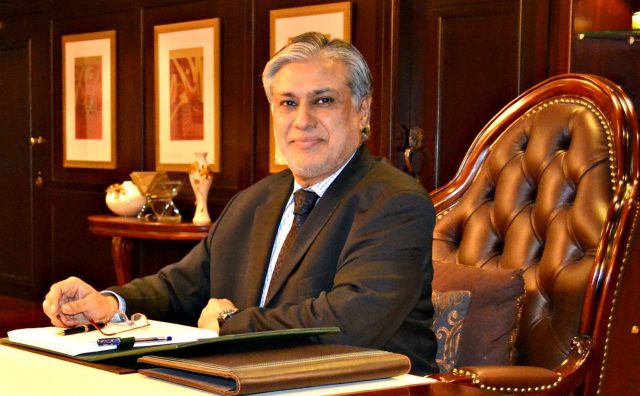 pakistan-uk-sign-mou-for-ishaq-dars-extradition