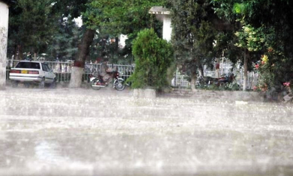 rain-with-lightning-predicted
