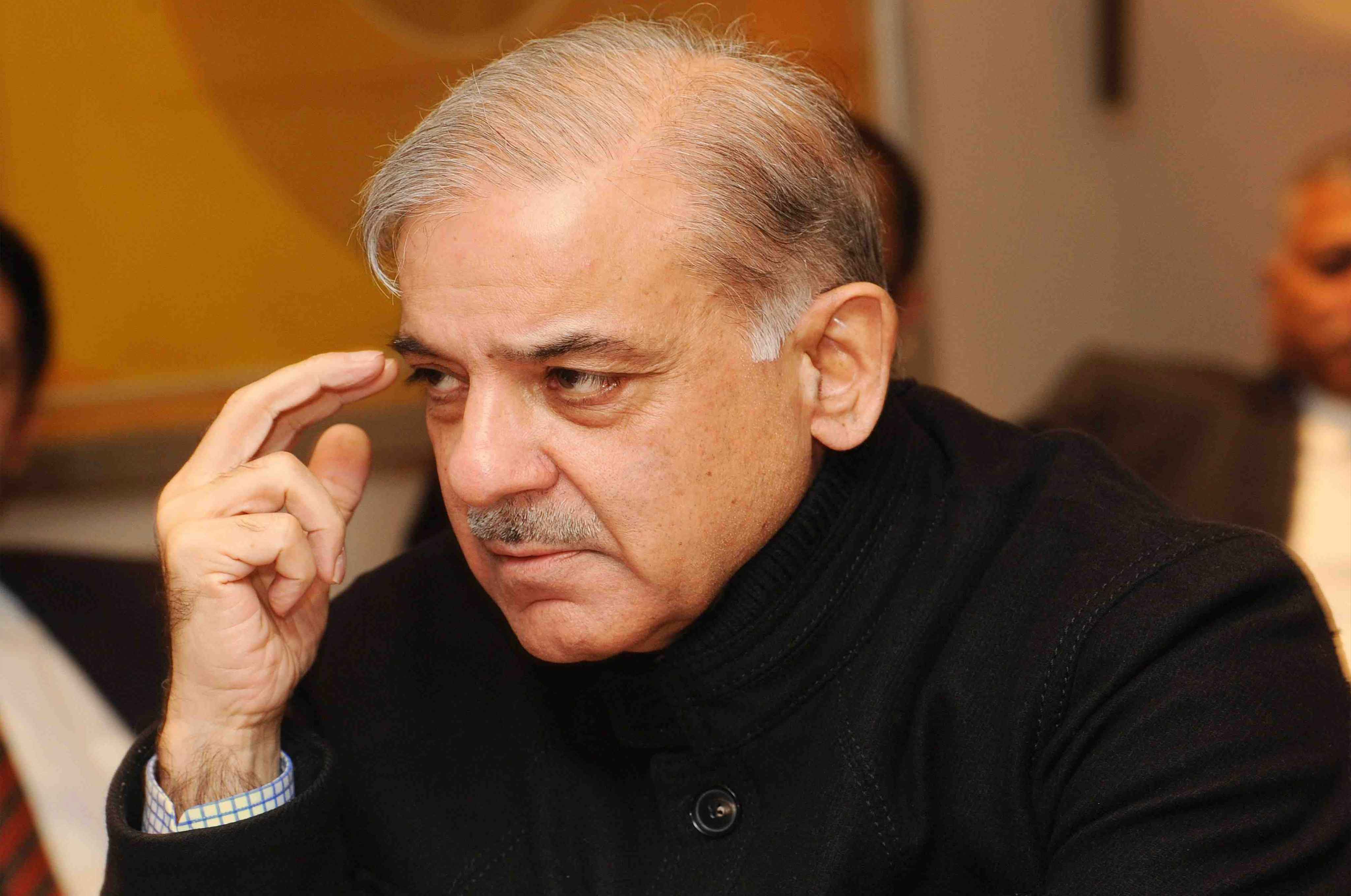 shehbaz-sharif-holds-an-emergency-meeting-with-pml-n-senators