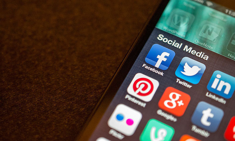 it-ministry-forms-panel-to-review-social-media-rules