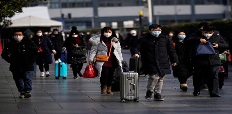 china-slowly-returns-to-work-as-coronavirus-kills-more-than-900-people