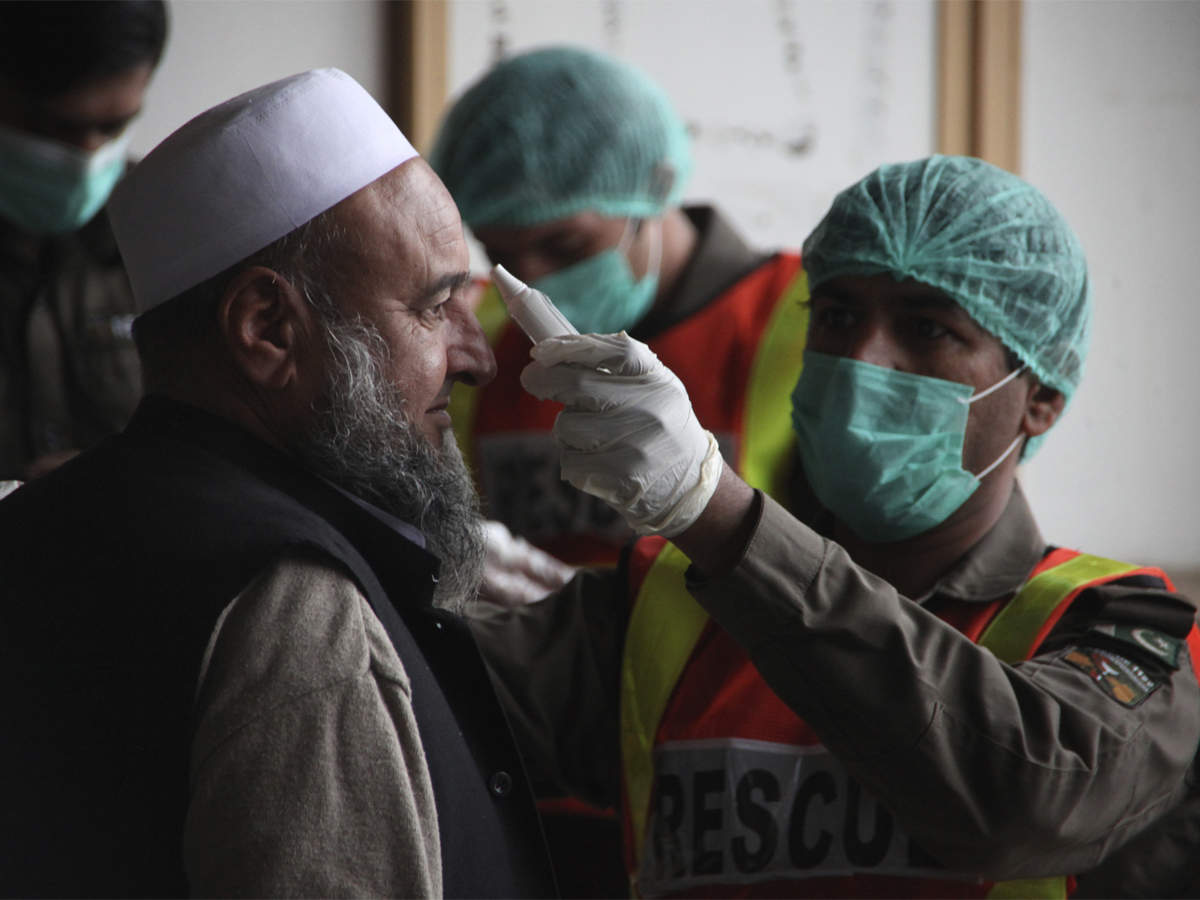 pakistan-records-1877-fresh-covid-19-infections-32-fatalities